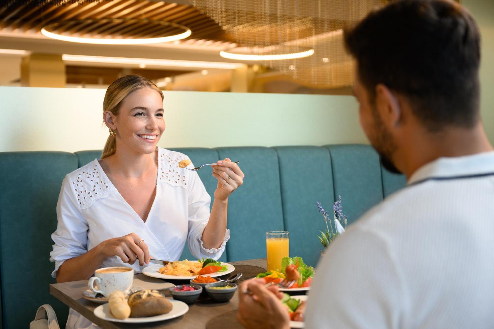 Kenese Bay Garden Resort & Conference Balatonkenese Extérieur photo