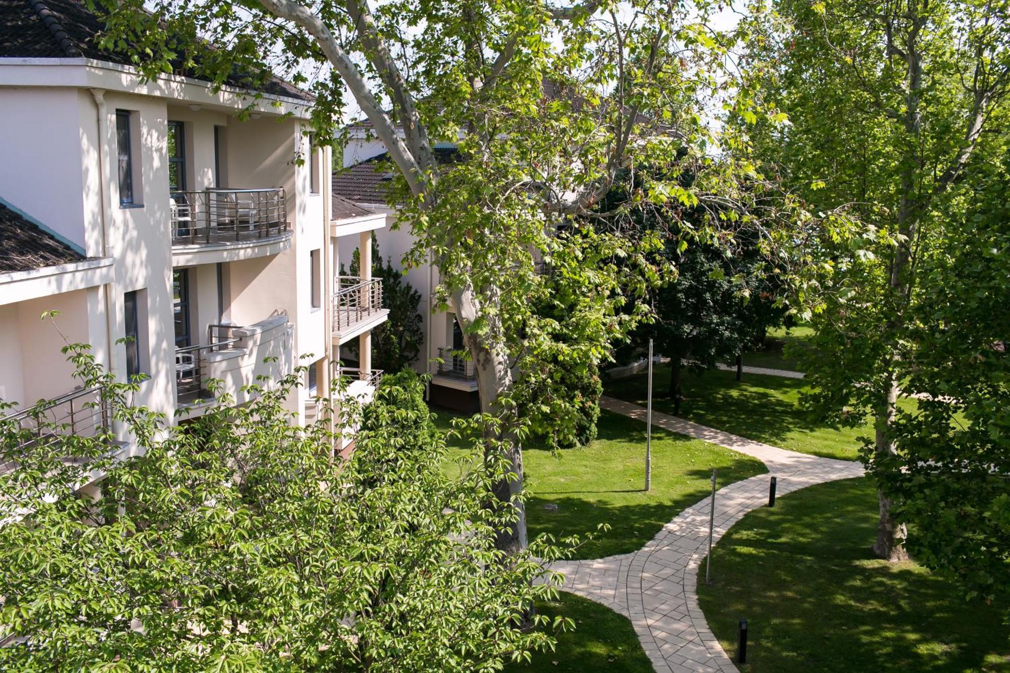 Kenese Bay Garden Resort & Conference Balatonkenese Extérieur photo